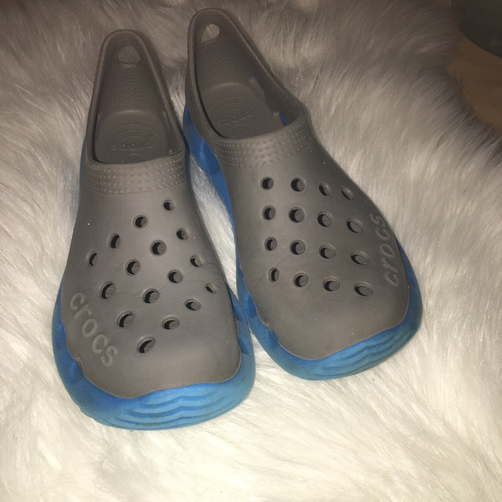 CROCS • boys slip-on